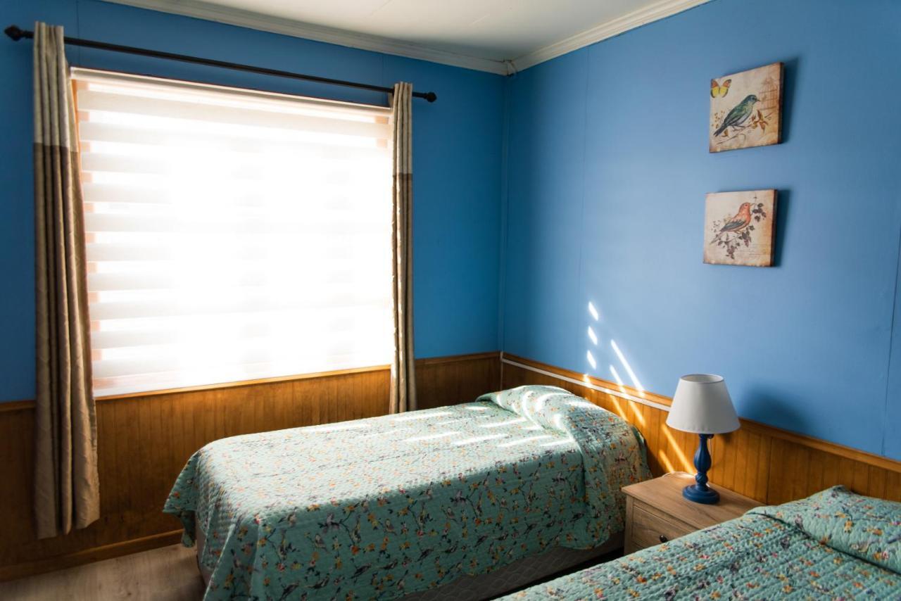 Hostal Guanaco Blanco Пуэрто-Наталес Экстерьер фото
